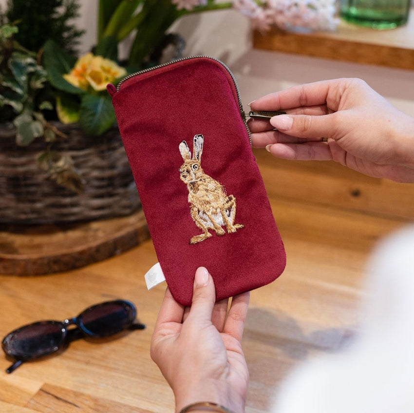 Hare Glasses Pouch