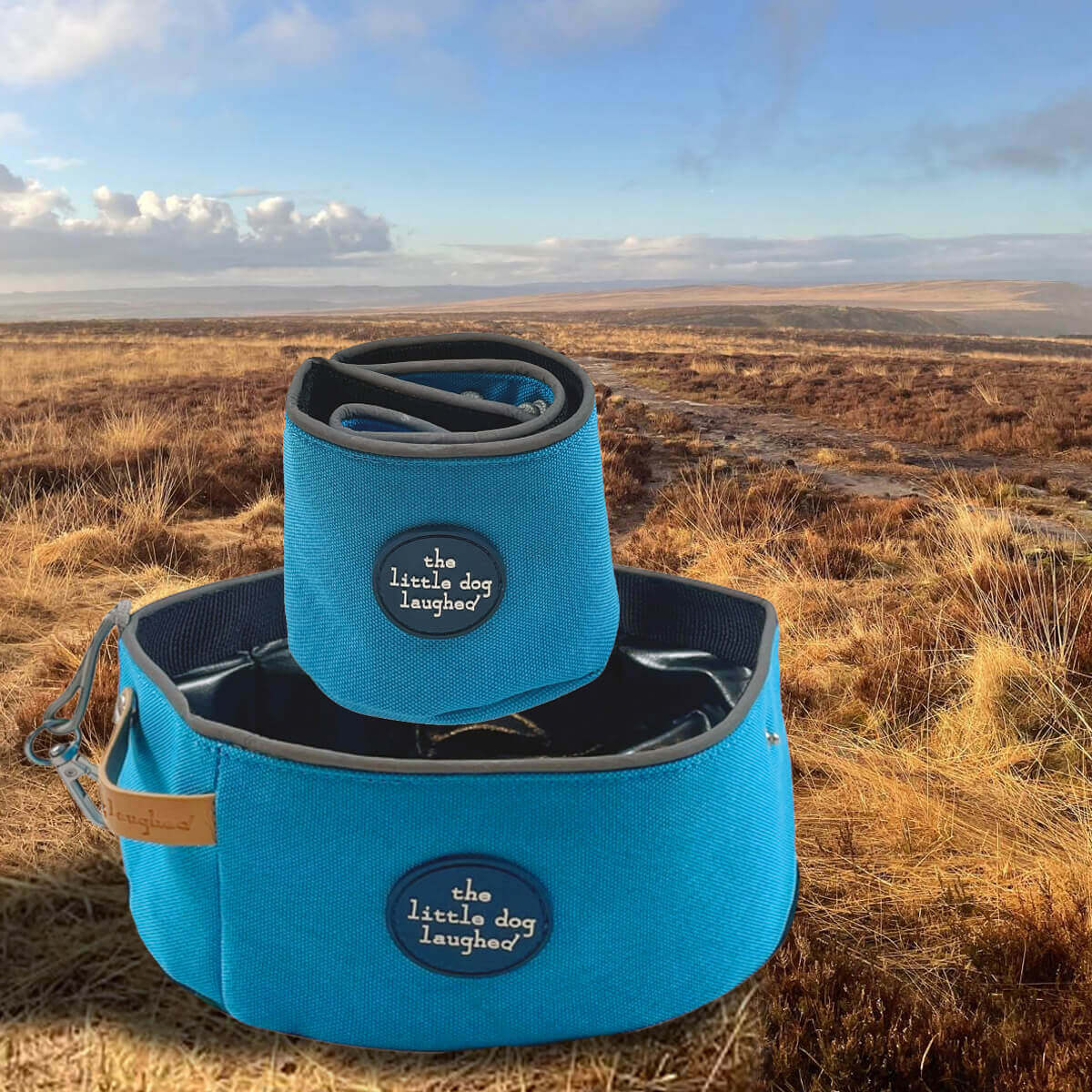 Foldable Travel Dog Bowl Blue - Winner Gift of the Year 2026