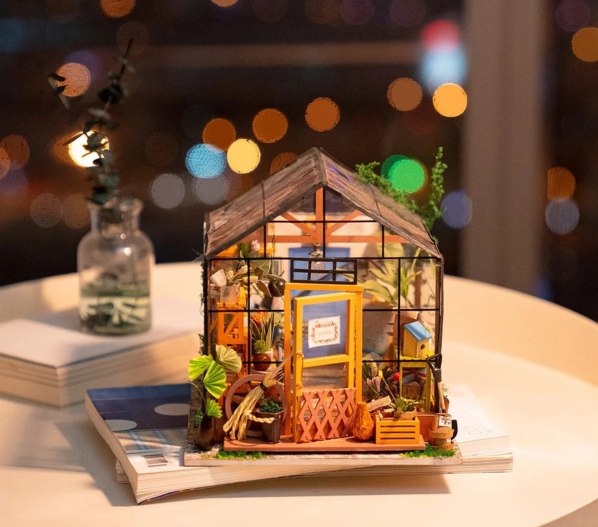 Cathy's Flower House Miniature Dollhouse Kit