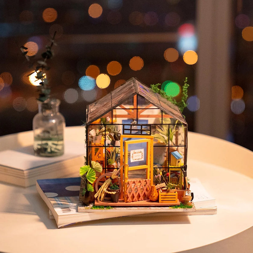 Cathy's Flower House Miniature Dollhouse Kit