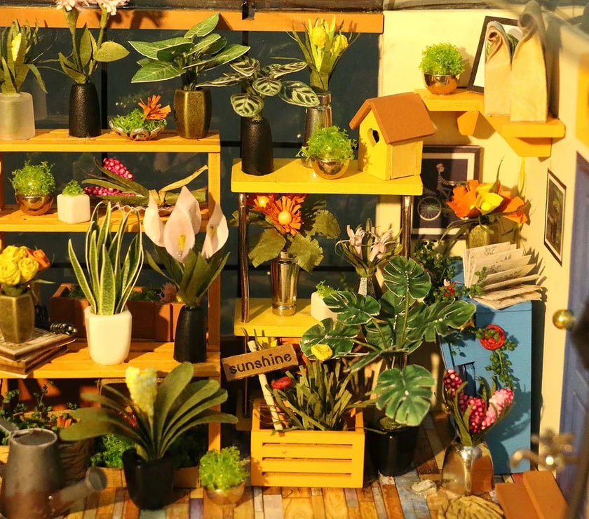 Cathy's Flower House Miniature Dollhouse Kit