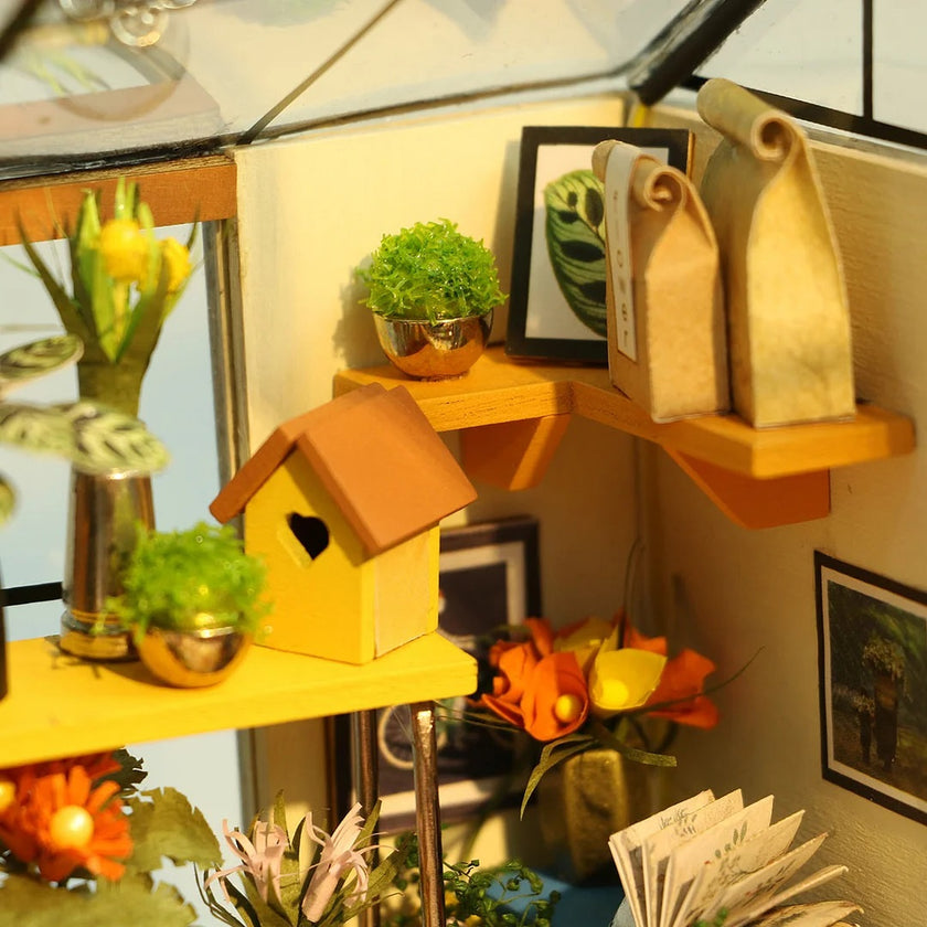 Cathy's Flower House Miniature Dollhouse Kit