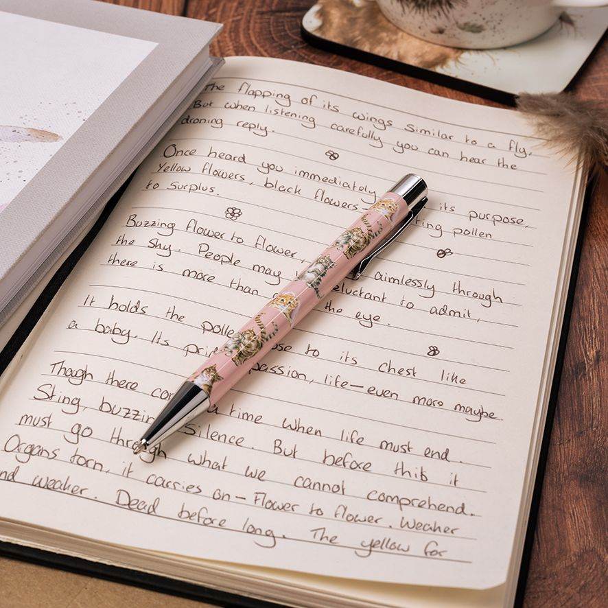 Feline Friends Pen - House of Cards