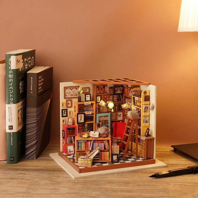 Sam’s Study Miniature Dollhouse Kit