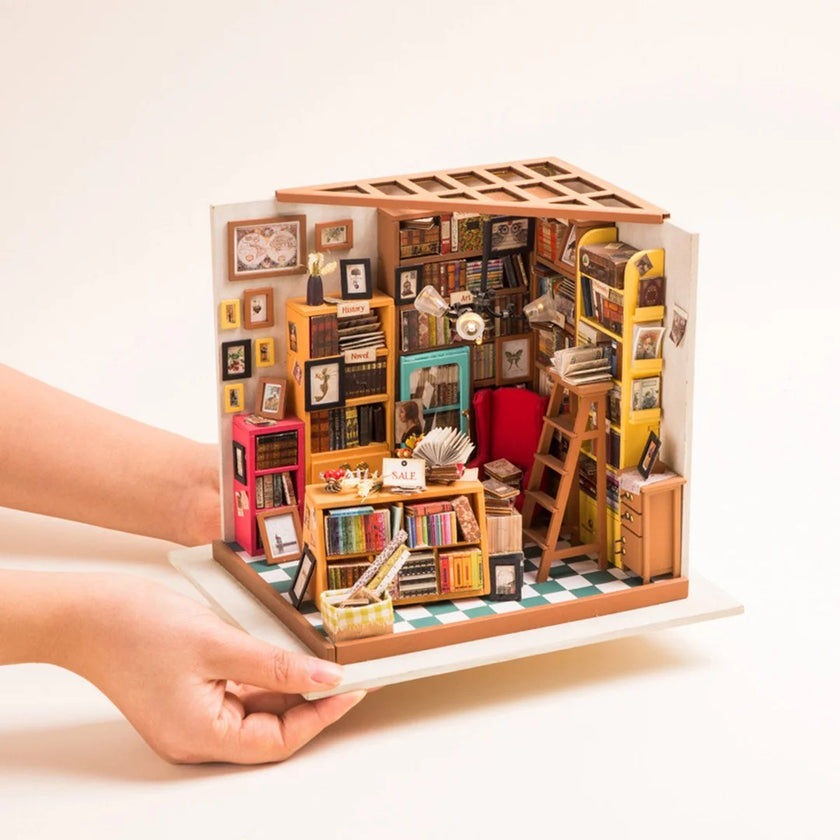 Sam’s Study Miniature Dollhouse Kit