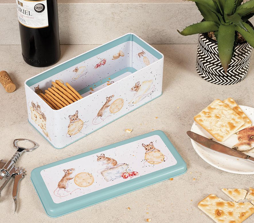 Country Set Cracker Tin